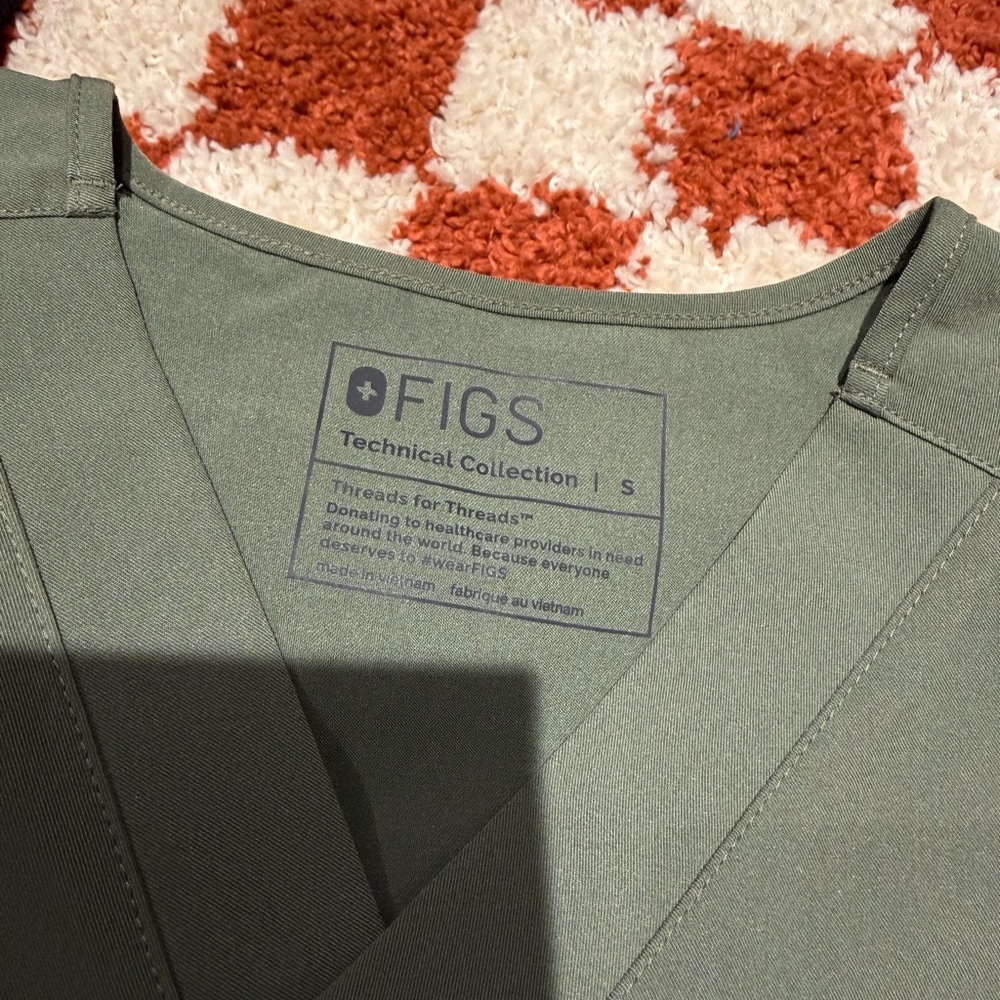 Figs Spruce Green Scrub Top